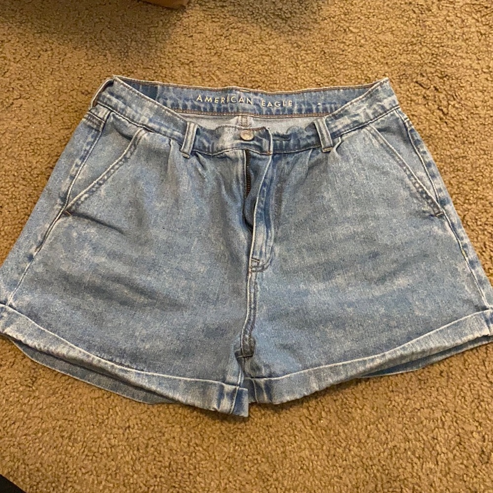 American Eagle High Waisted Jean Shorts Size 6